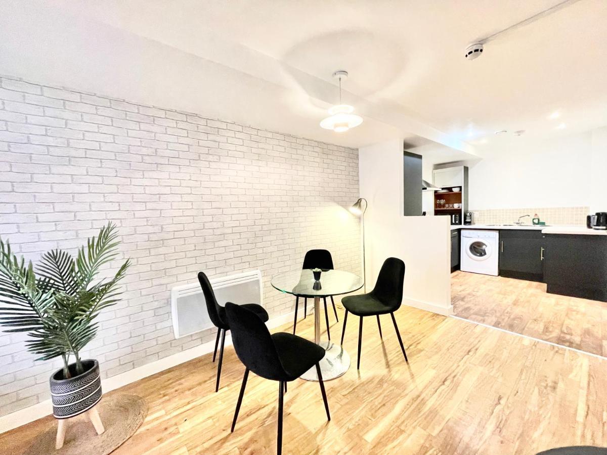 Lovely 2 - Bedroom Condo In Manchester City Centre 外观 照片